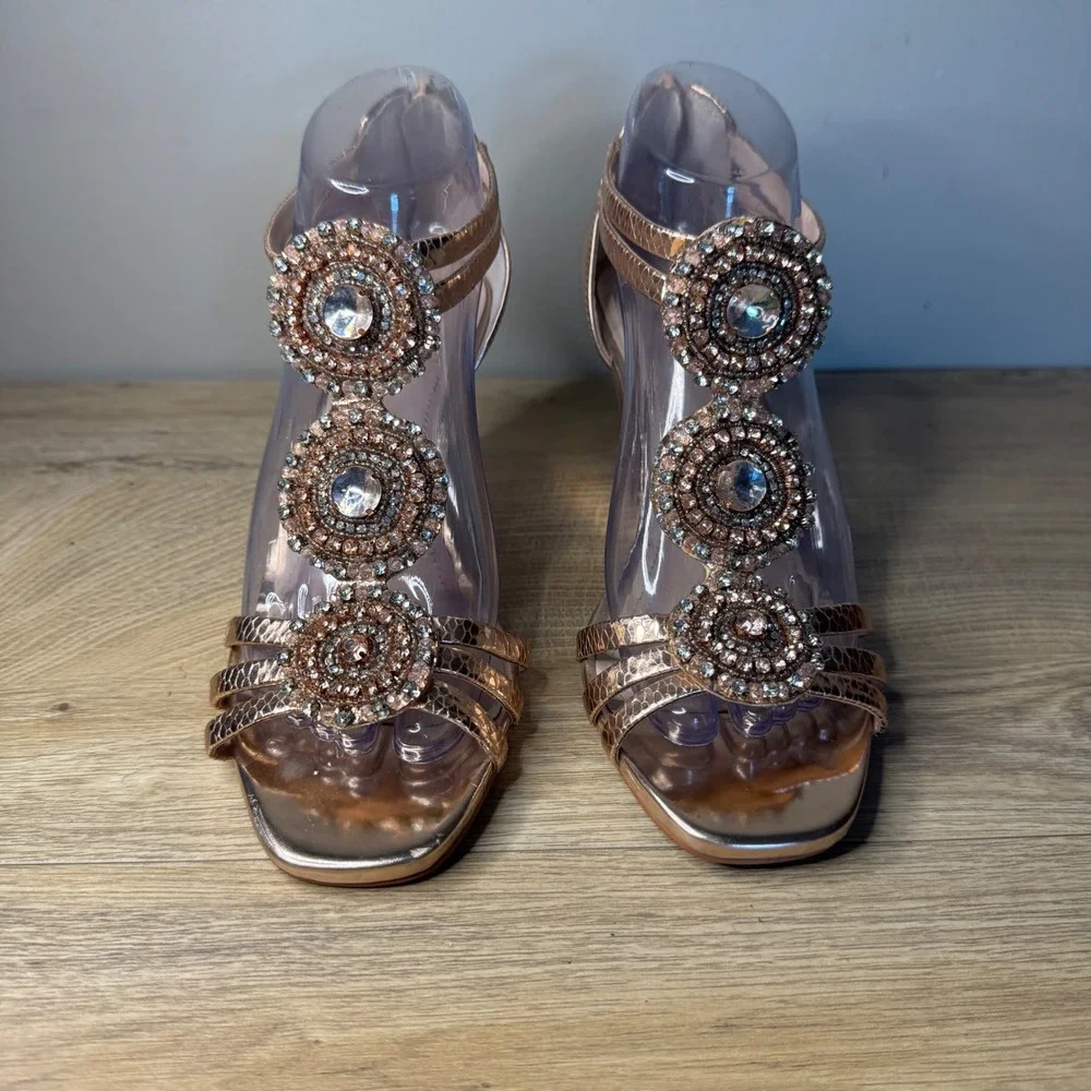 Vince Camuto 8W Rose Gold‎ Wedge Sandals Crystal Rhinestone Embellished Glam
